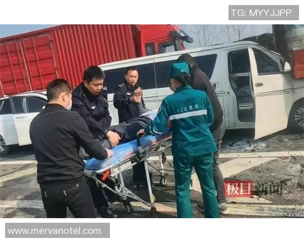 罗马市中心交通事故：多重伤员引发市民关注